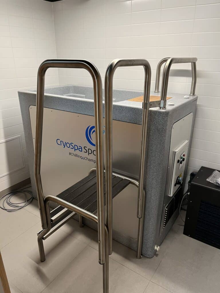 CET Cryospa Sport System ice baths